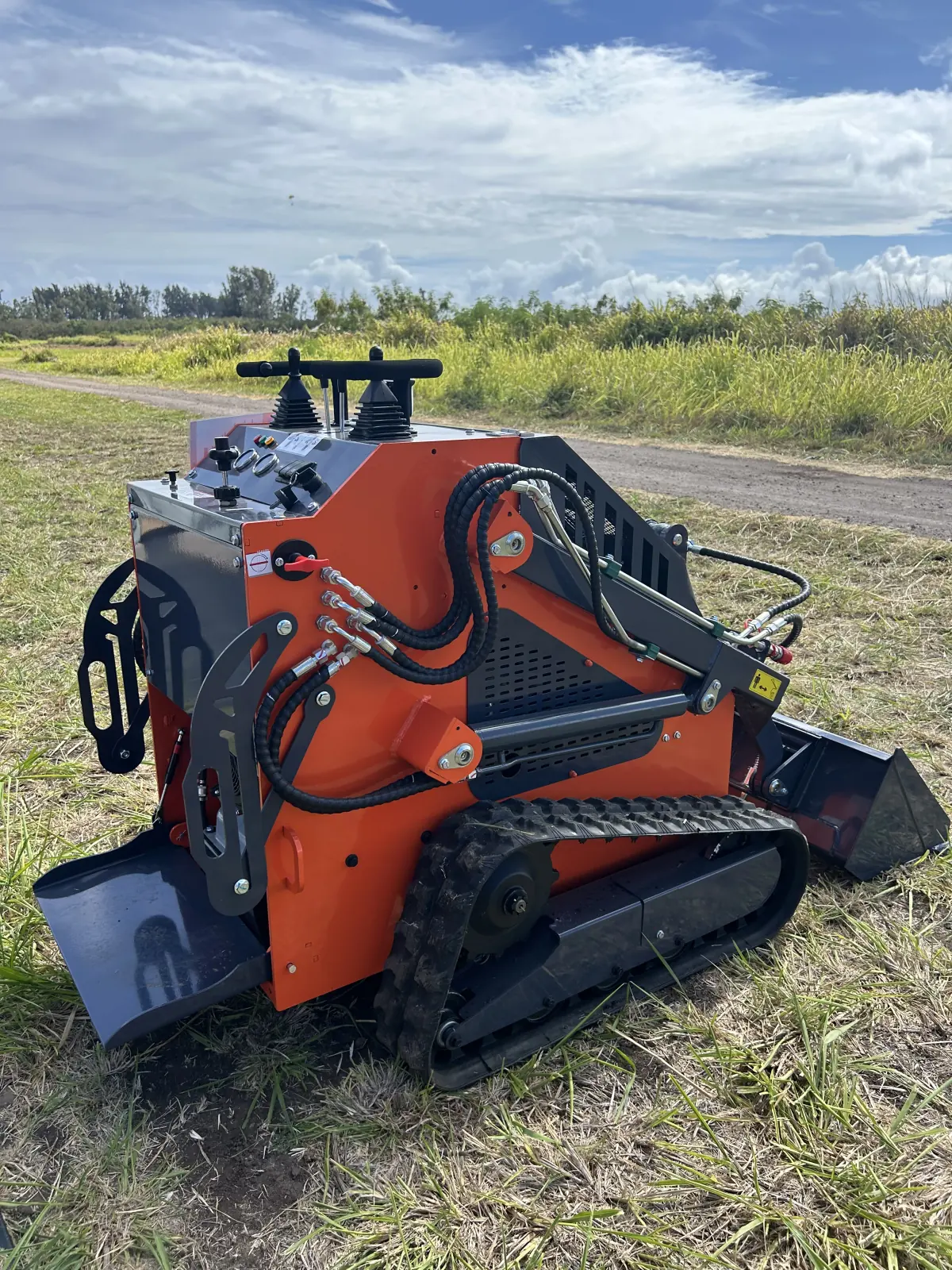 Atlas Equipment Excavator Digging
